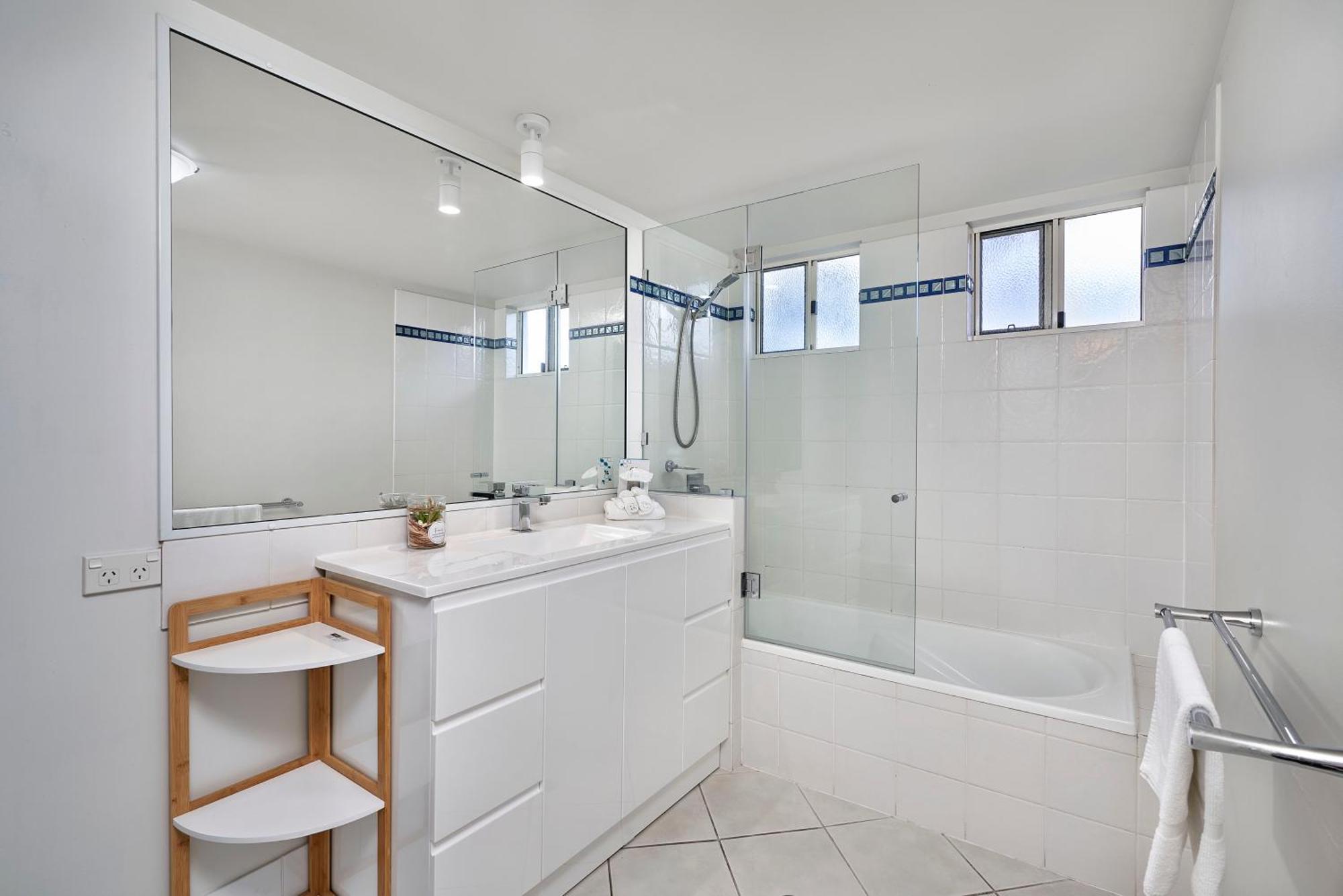 North Cove Waterfront Suites Cairns Esterno foto