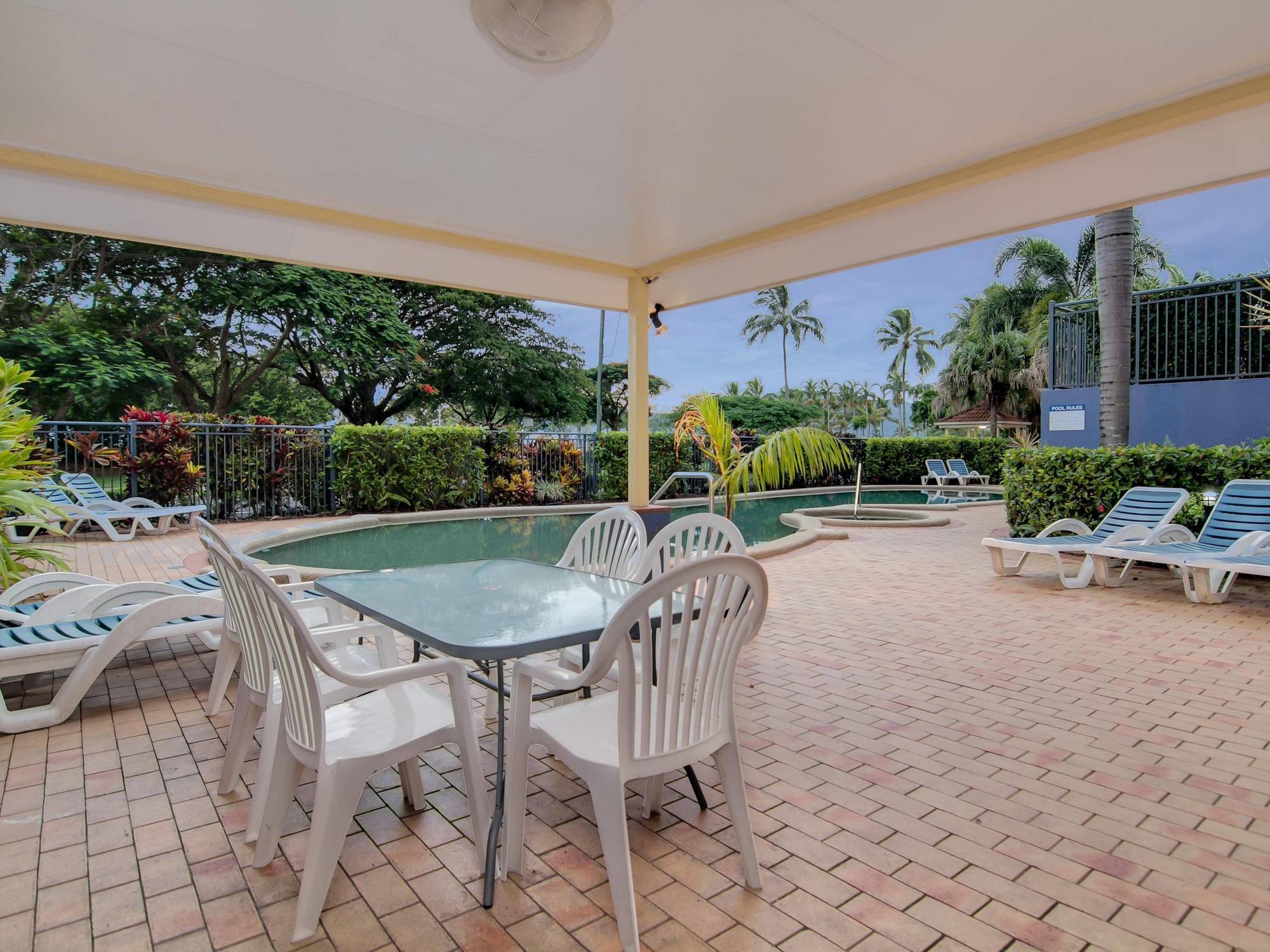North Cove Waterfront Suites Cairns Esterno foto